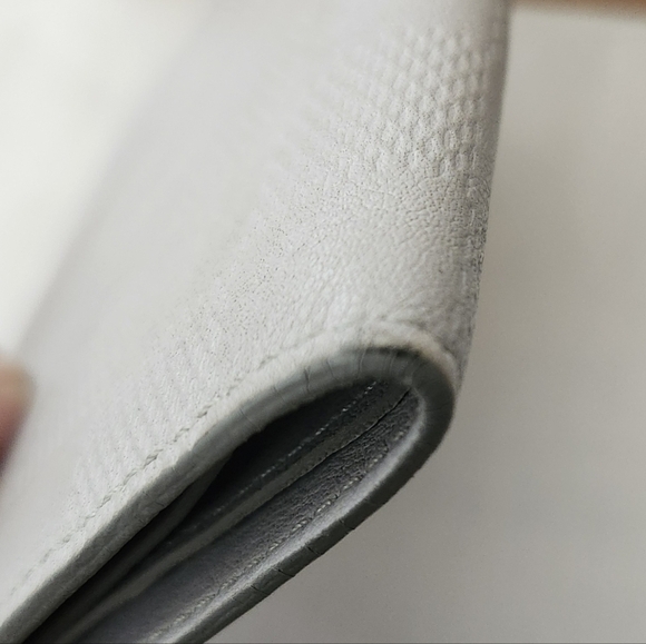 Louis Vuitton Artic Damier Infini Passport Holder - Picture 7 of 14